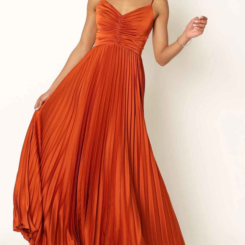 Petal & Pup Naira Pleated Maxi Dress